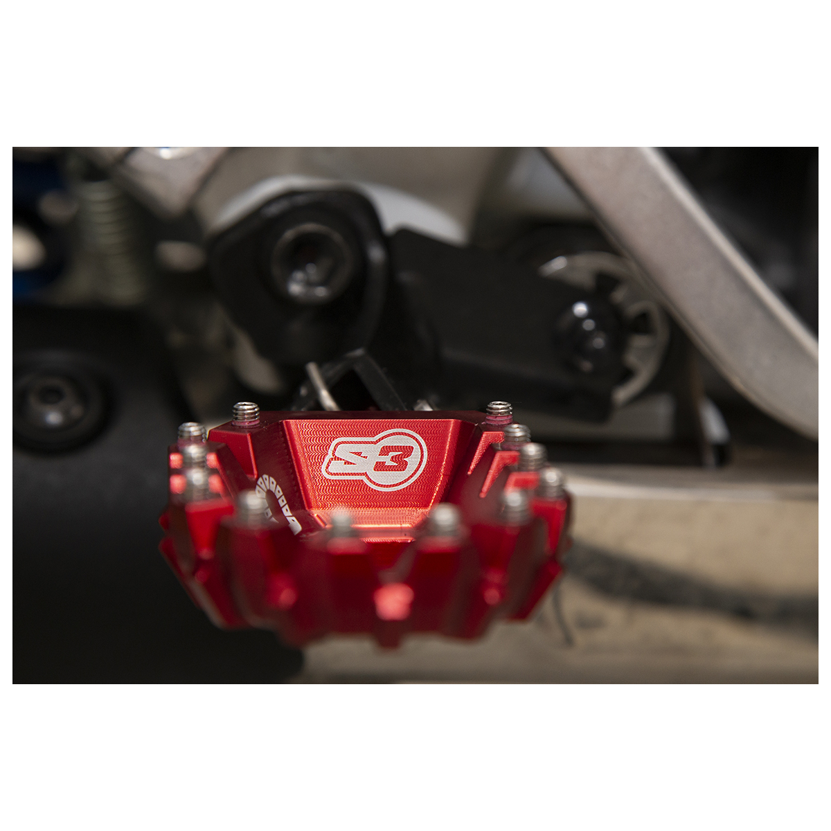 FOOTPEG S3 AFRICA TWIN RED